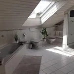 Moderne Dg-wohnung In Apartman *