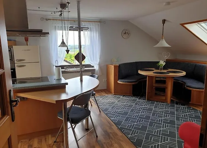 Moderne Dg-wohnung In Appartamento Mainleus