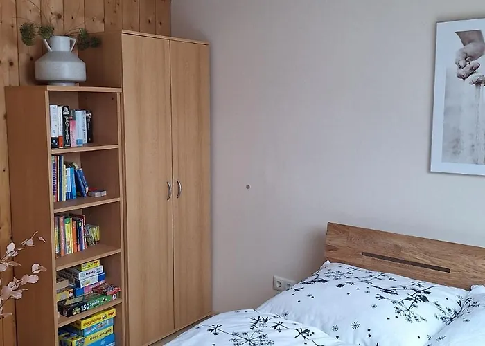 Moderne Dg-wohnung In *
