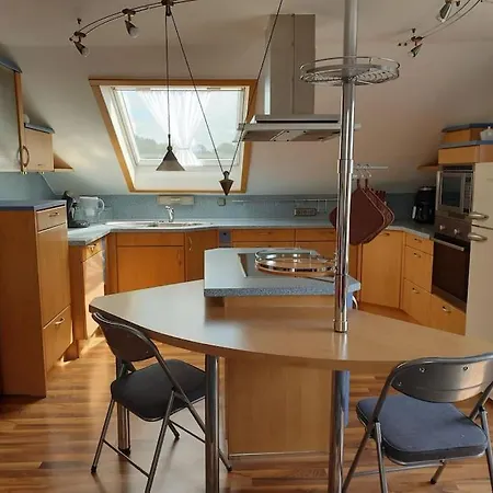 Moderne Dg-wohnung In