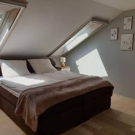 Moderne Dg-wohnung In * Mainleus