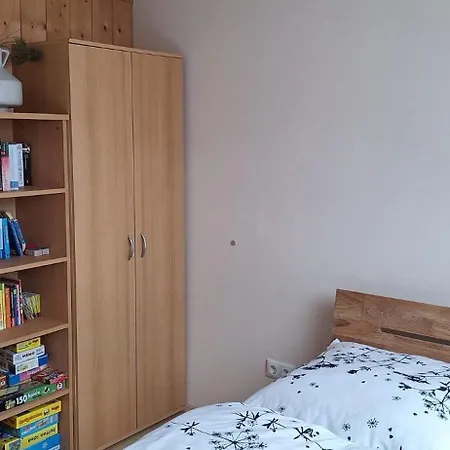 Moderne Dg-wohnung In *